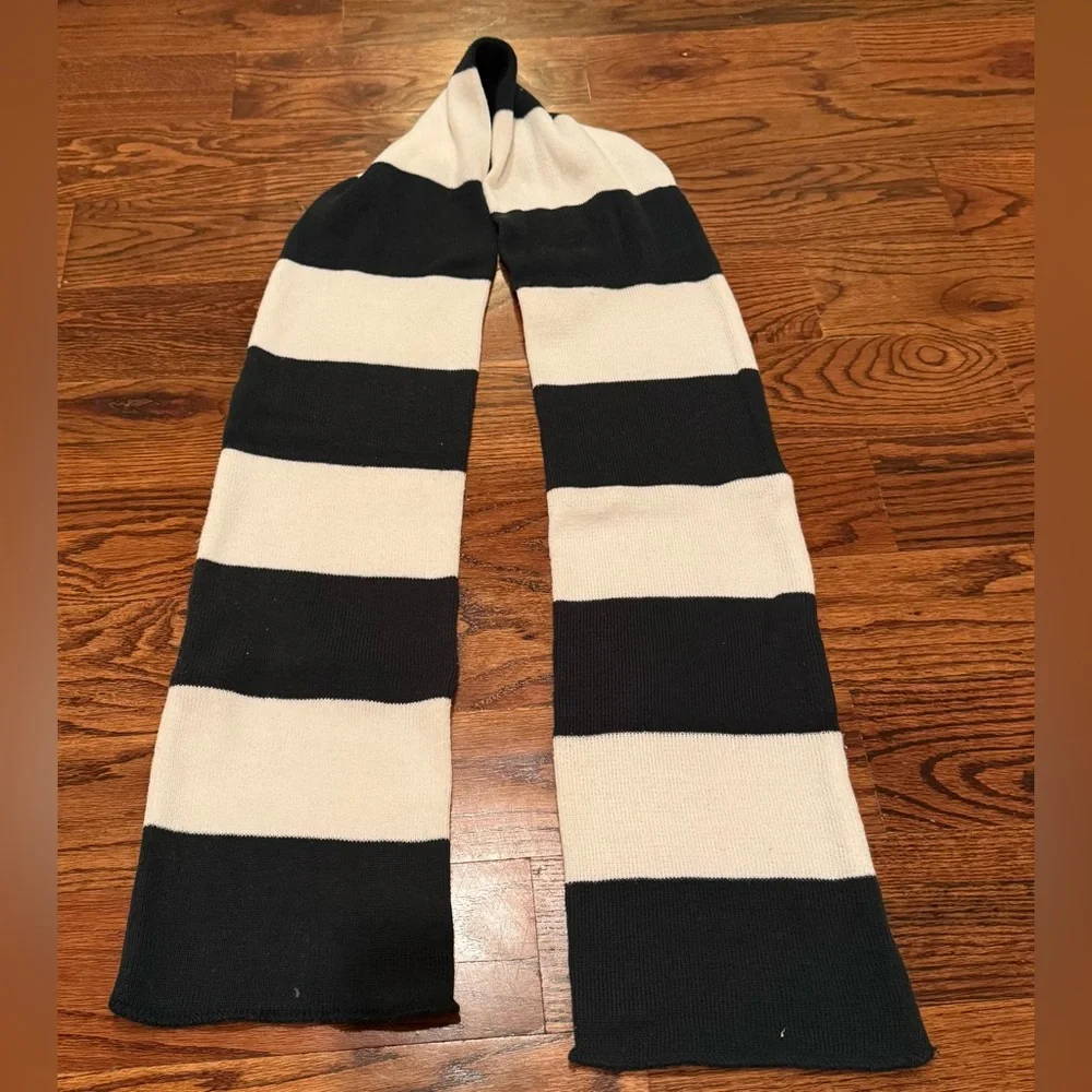 Dark Green and White Striped Scarf (Harry Potter Slytherin-ish)